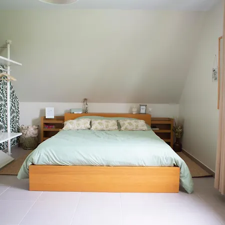 Le Repaire De Melusine - De Charme Et Bed and Breakfast